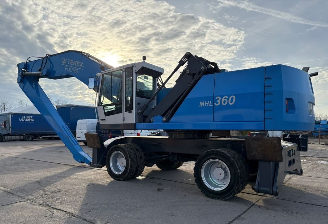 2011 Terex MHL360D Material Handler