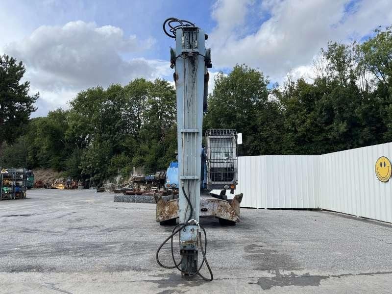 2011 Fuchs MHL335 Material Handler