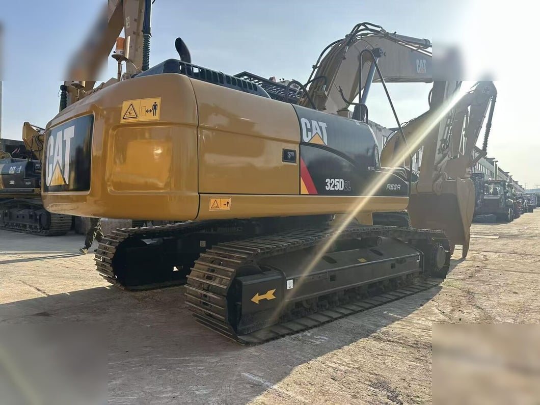 2024 Caterpillar 325D Crawler Excavator