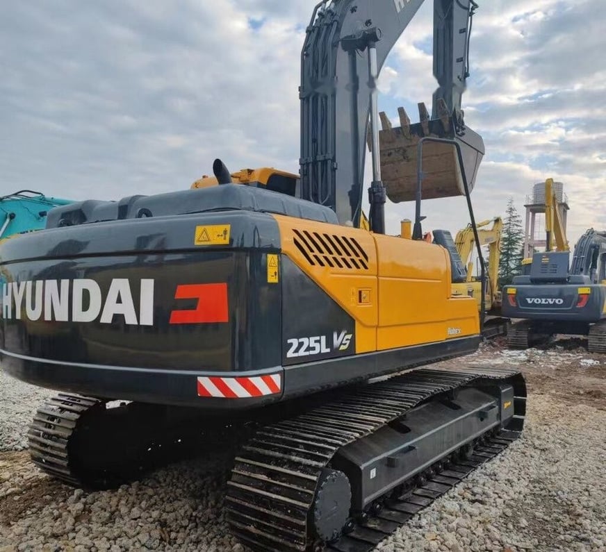 2022 Hyundai R225VS Crawler Excavator