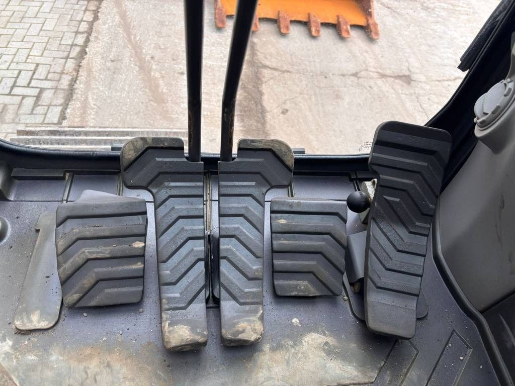 2018 Volvo ECR355EL Crawler Excavator