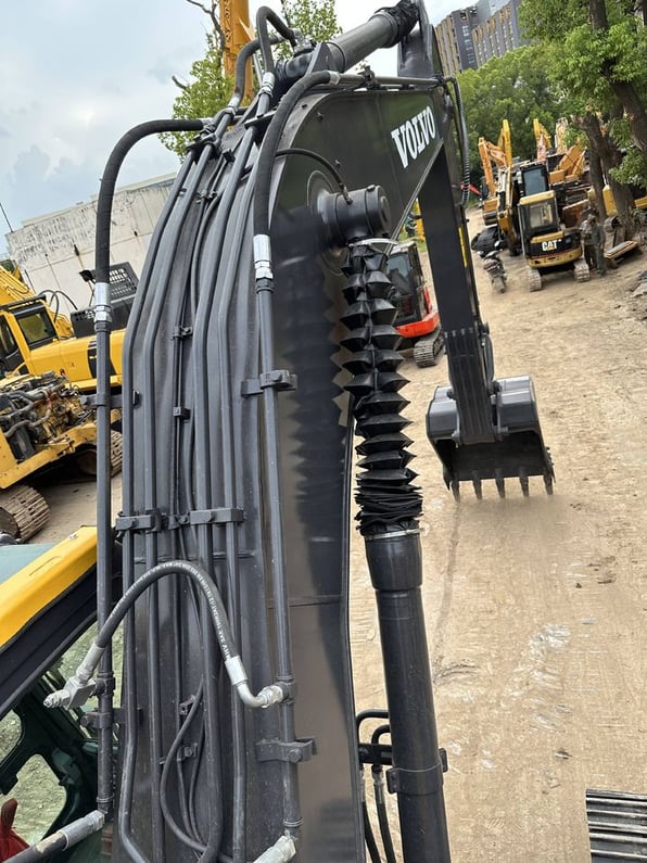 2022 Volvo EC210 Crawler Excavator