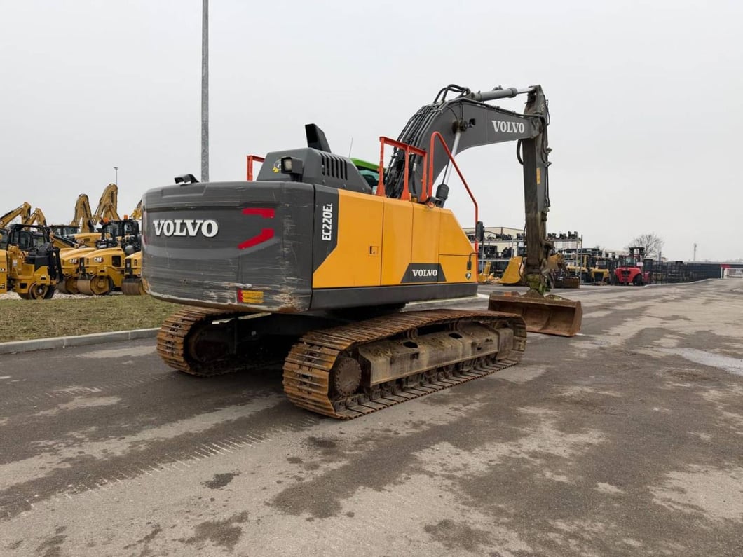 2020 Volvo EC220EL Crawler Excavator