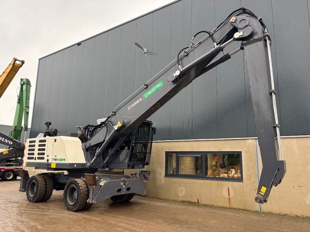 2021 Terex MHL331F Material Handler