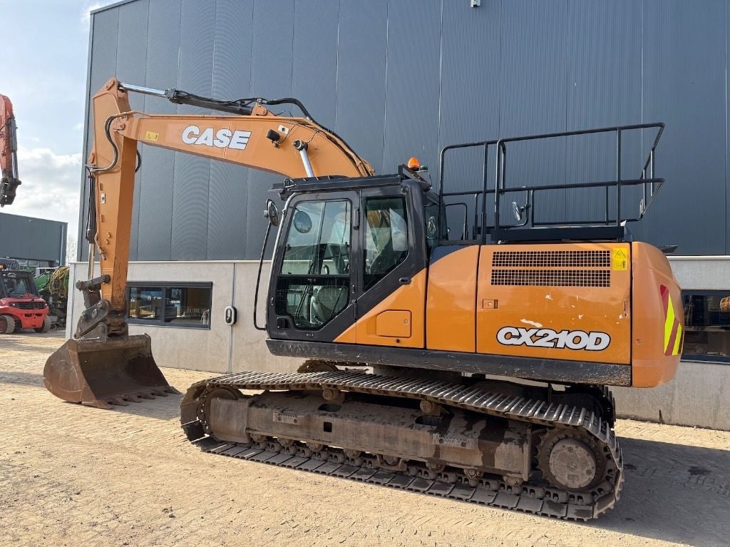 2019 CASE CX210D Crawler Excavator