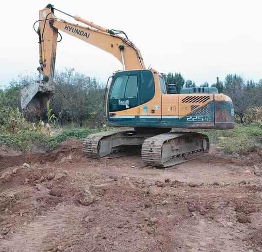 Hyundai R225LC-9T Crawler Excavator