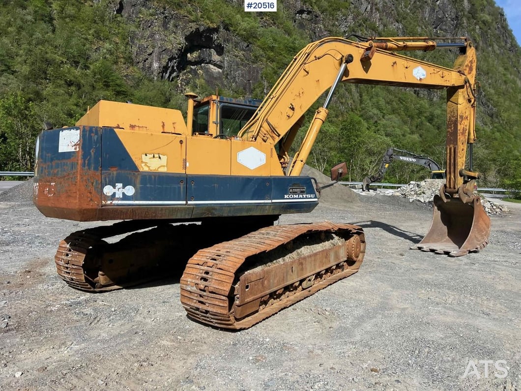 1998 Komatsu PC200-3 Crawler Excavator