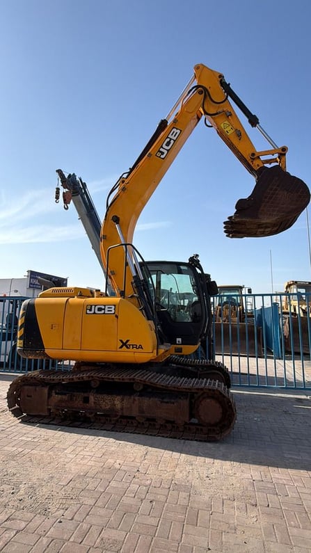2018 JCB JS131LC Crawler Excavator