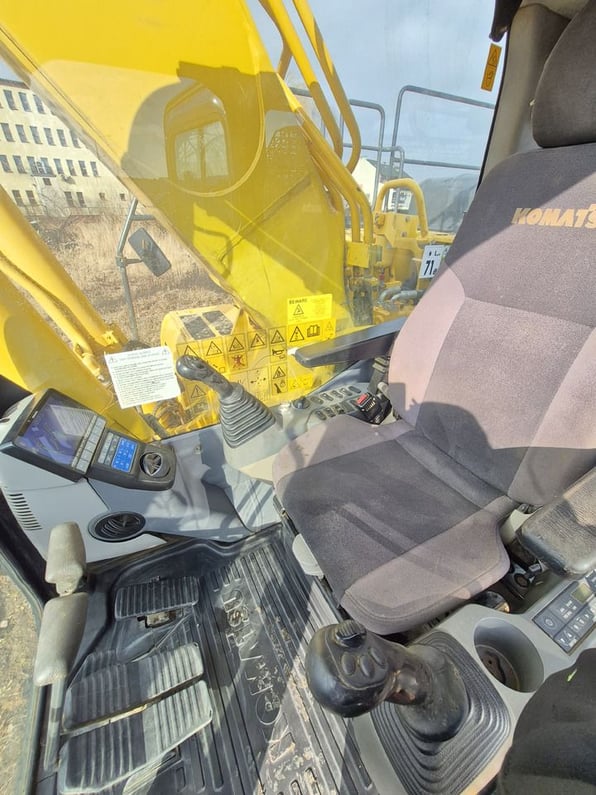 2015 Komatsu PC360LC-10 Crawler Excavator