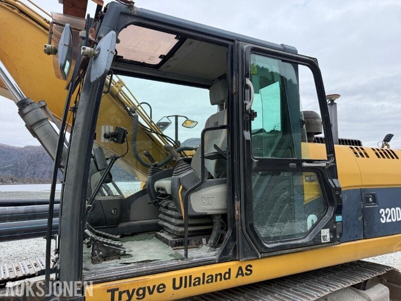 2011 Caterpillar 320DL Crawler Excavator