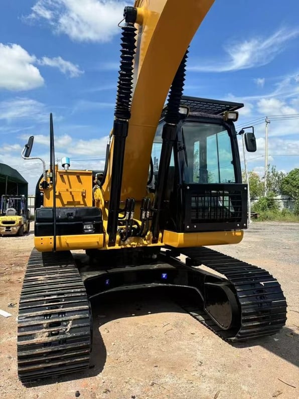 2025 Caterpillar 320D2 Crawler Excavator