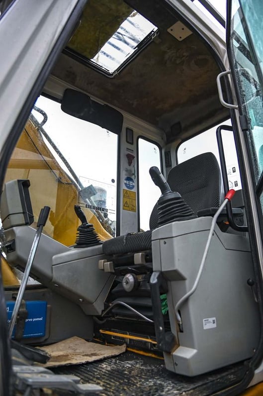 2004 Liebherr R934B HD-S Crawler Excavator