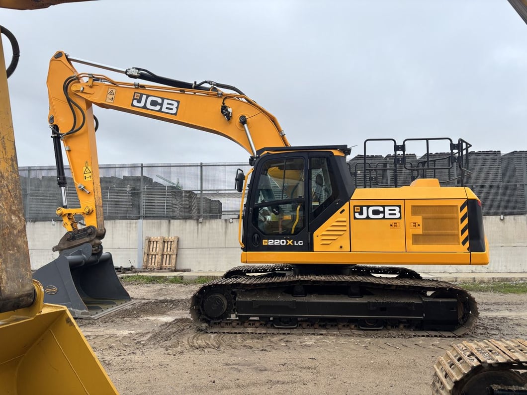Excavator JCB (2021)