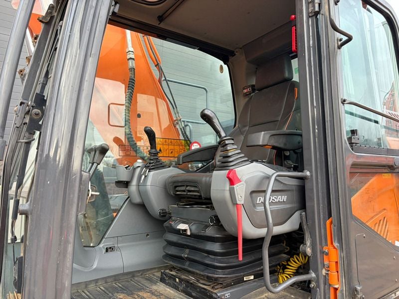 2022 Doosan DX225LC-7 Crawler Excavator