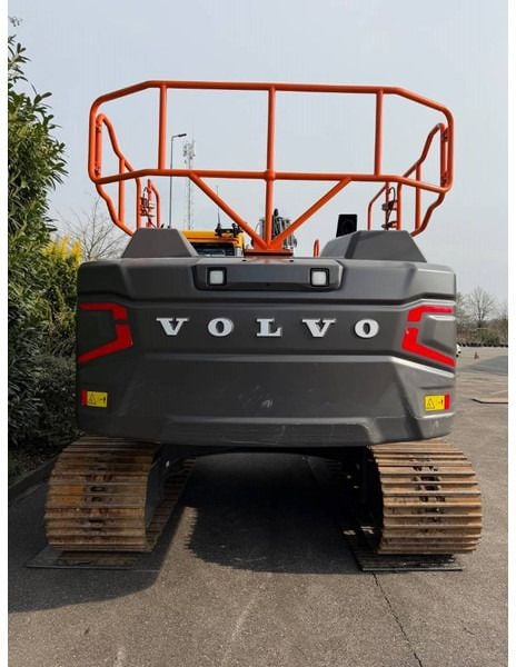 2025 Volvo EC230FL5 Crawler Excavator