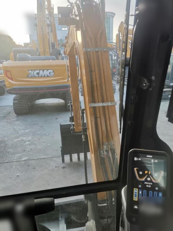 2025 XCMG XE60GPRO Crawler Excavator