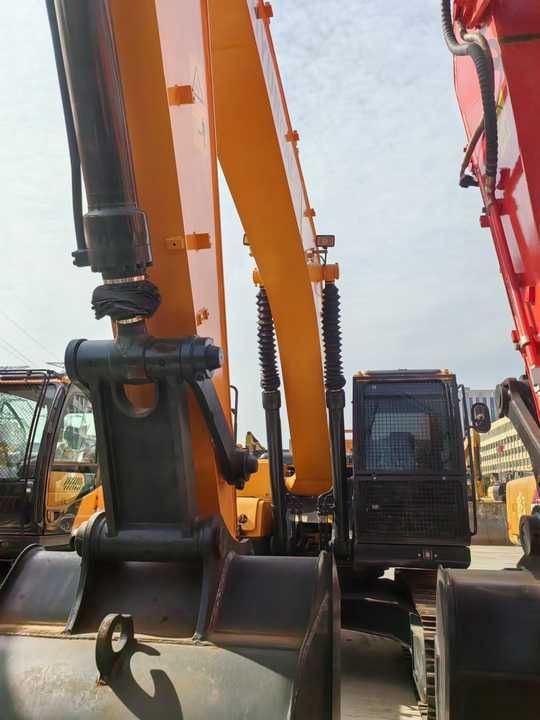 Hyundai R220LC-9S Crawler Excavator