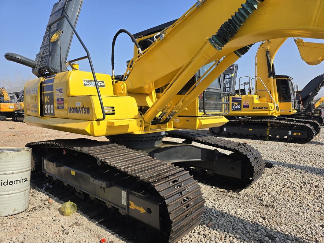2025 Komatsu PC200-8 Crawler Excavator