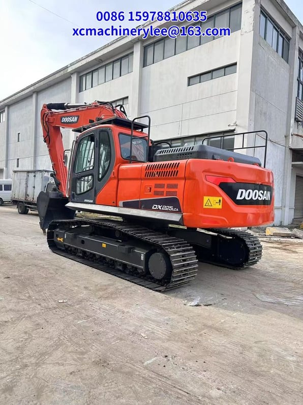 2022 Doosan 225LC Crawler Excavator