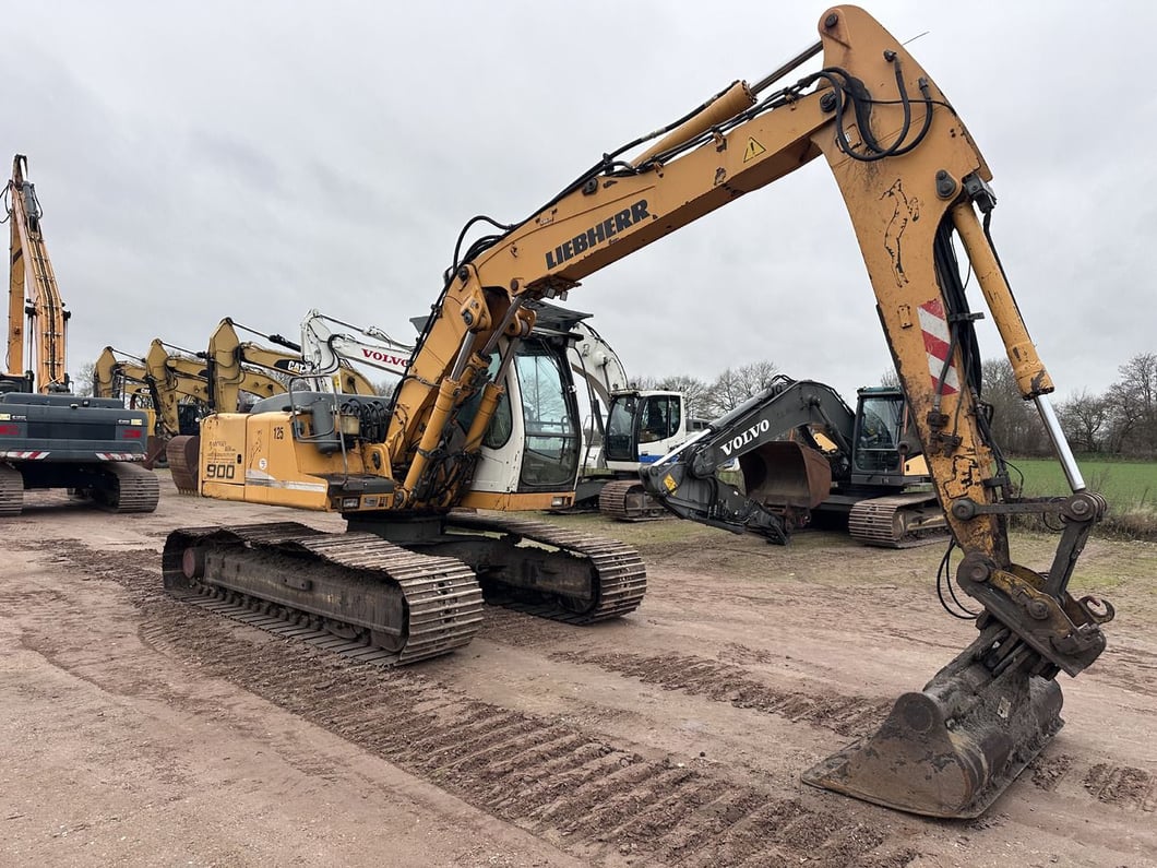 2011 Liebherr R900C LITRONIC Crawler Excavator