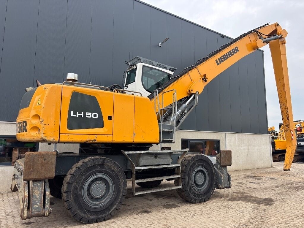 2015 Liebherr LH40 Material Handler