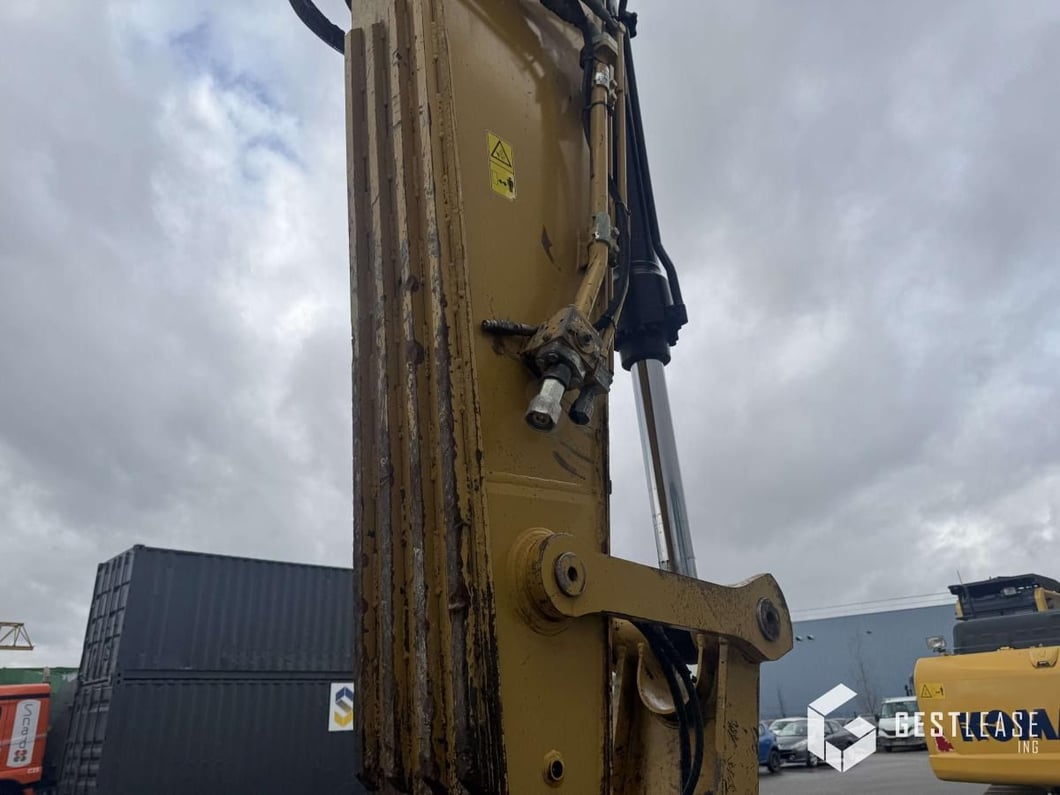 2019 Caterpillar 330FLN Crawler Excavator