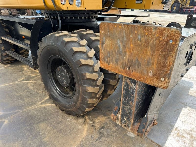 2019 Caterpillar MH3024 Material Handler
