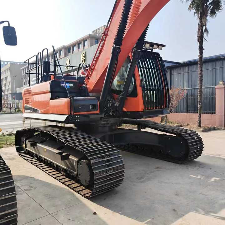 2020 Doosan DX300LC Crawler Excavator