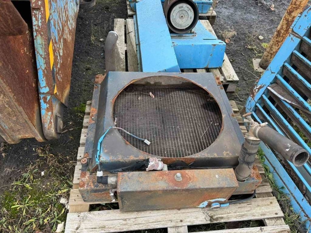 2000 Terex 340 Material Handler