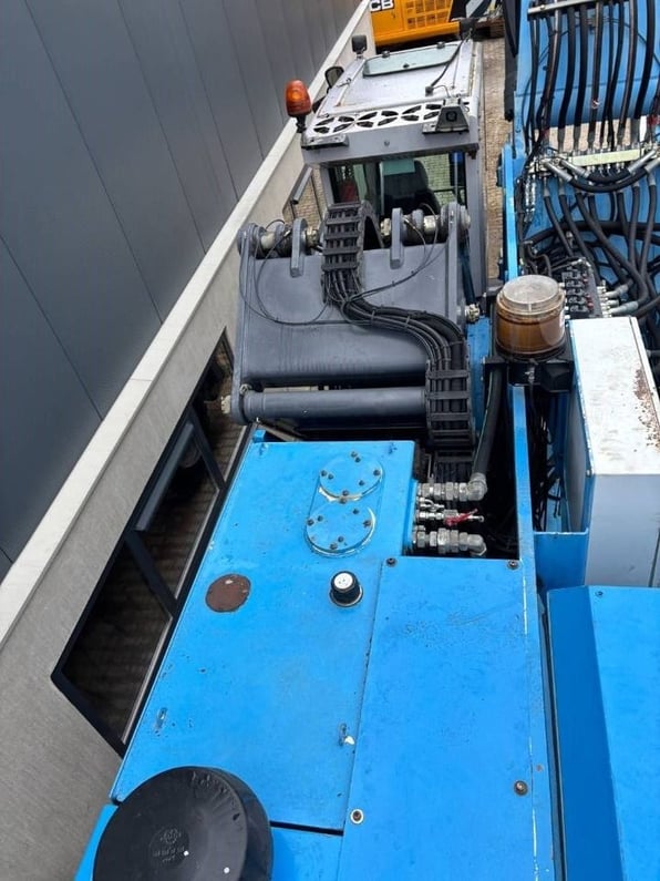 2013 Fuchs MHL380 Material Handler