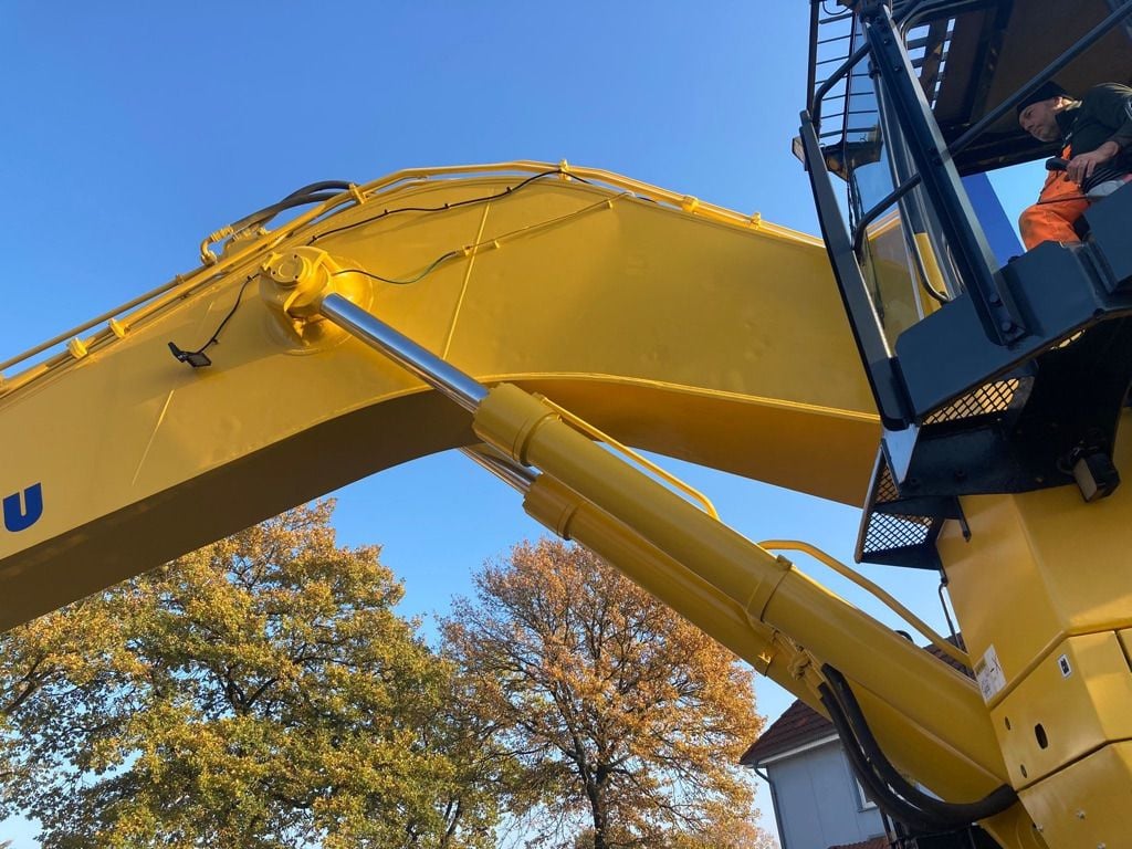 2005 Komatsu PC1250-7 Crawler Excavator