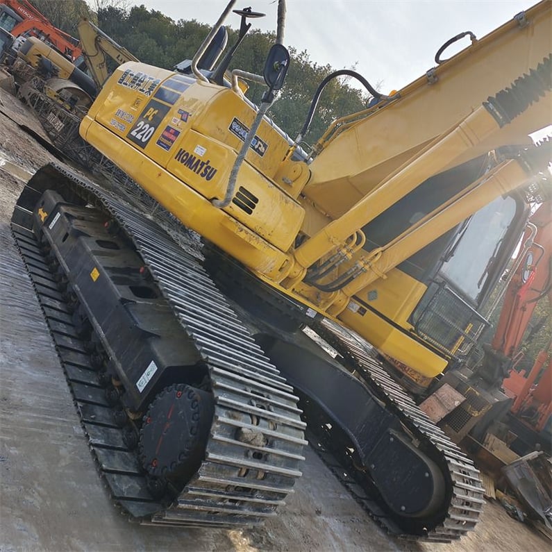 2023 Komatsu PC220-8 Crawler Excavator
