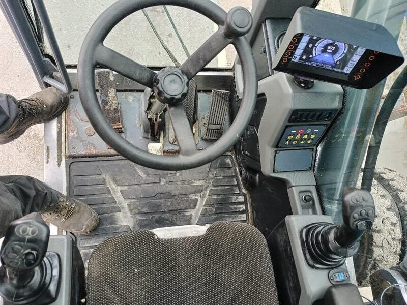2019 Fuchs MHL331 Material Handler