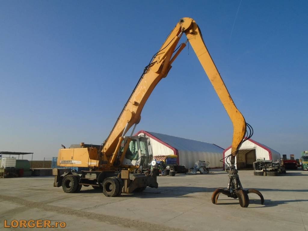 2003 Liebherr A934B Material Handler