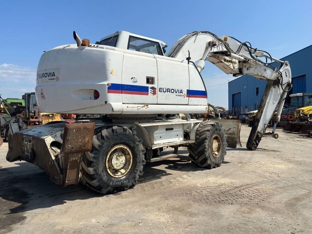 2008 New Holland MH-PLUS Wheel Excavator