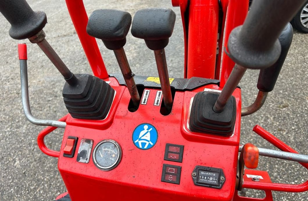 Mini Excavator Bobcat 1138 KGS (2017)