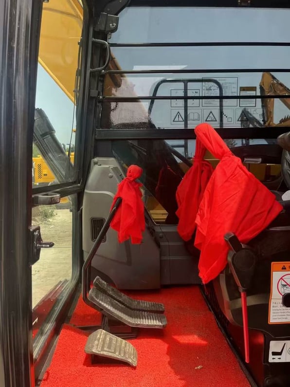 2022 Caterpillar 323D2L Crawler Excavator