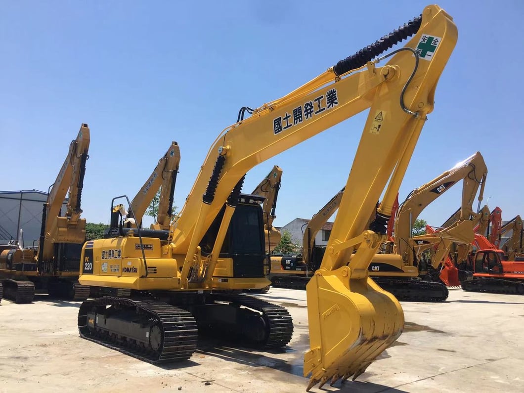 2023 Komatsu PC220-8 Crawler Excavator