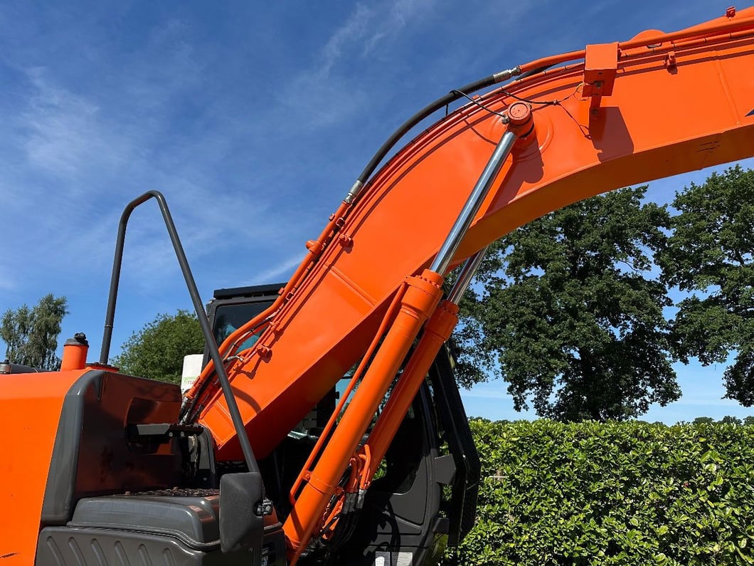 2014 Hitachi ZH210LC-5B Crawler Excavator