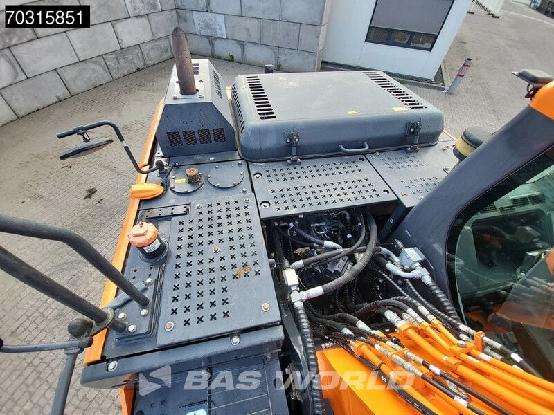 2020 Doosan DX225LC-5 Crawler Excavator