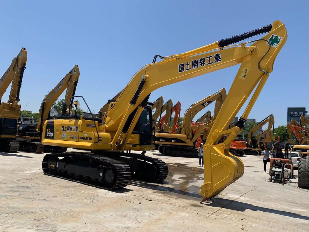2021 Komatsu PC220 Crawler Excavator