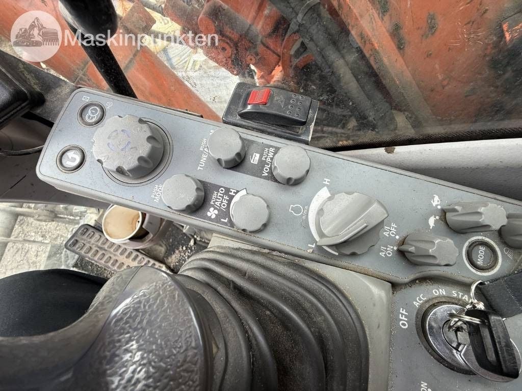 2014 Hitachi ZX140W-5 Wheel Excavator