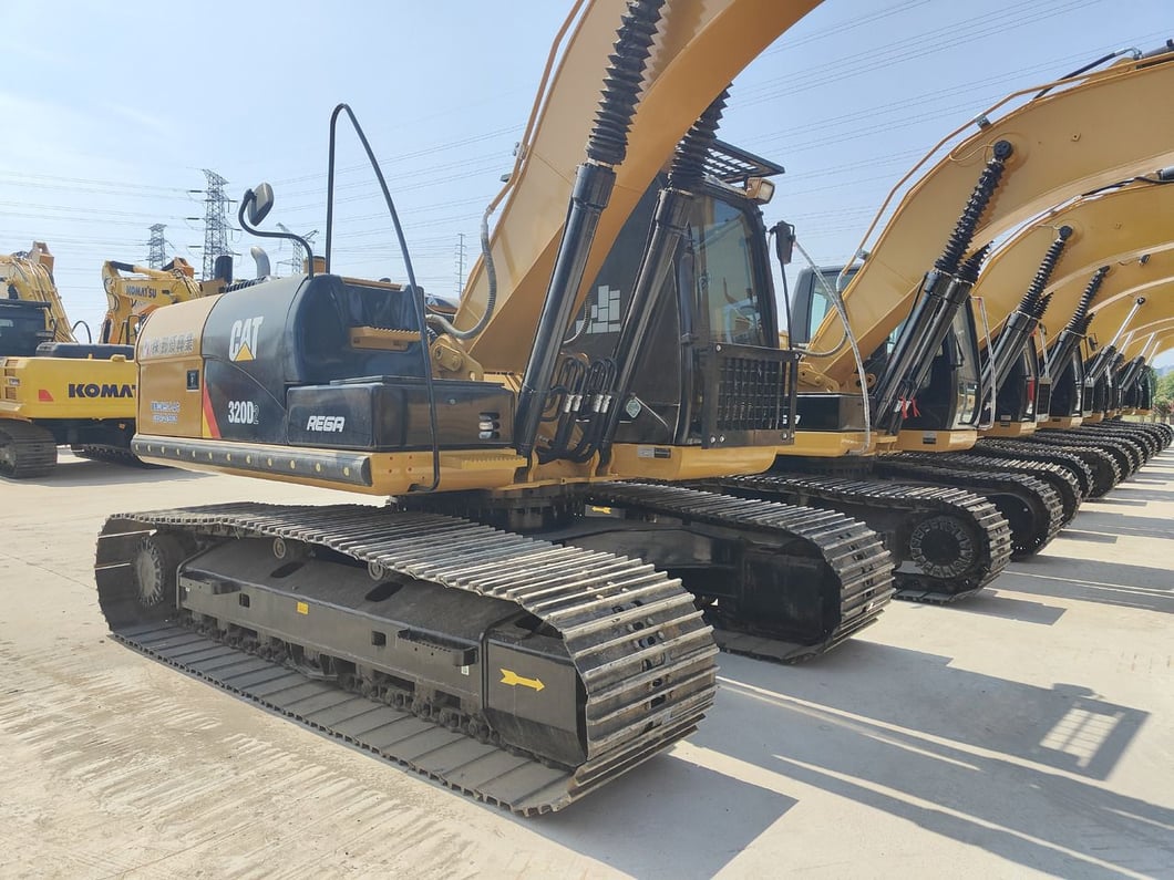 2025 Caterpillar 320D2 Crawler Excavator