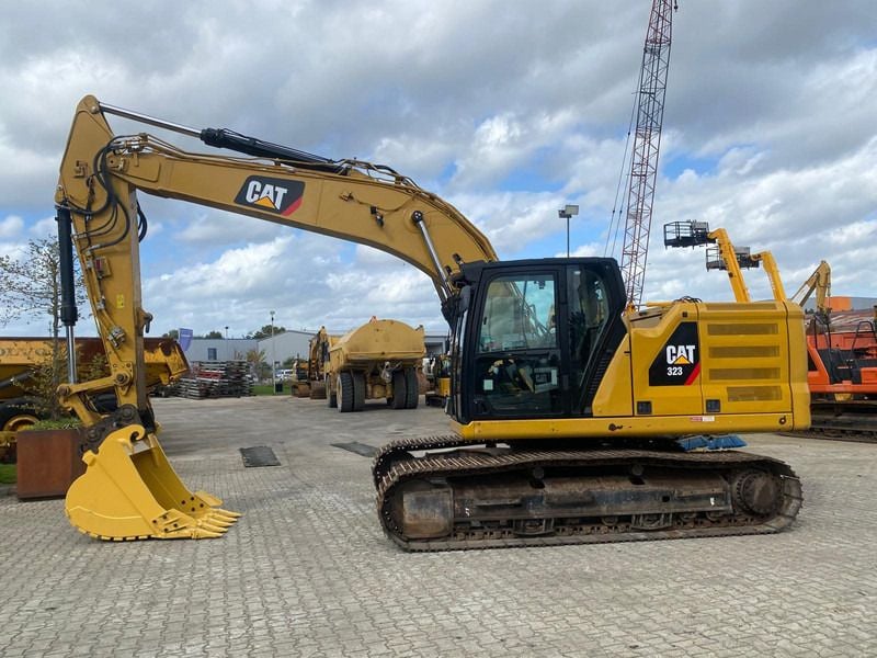 2018 Caterpillar 323 Crawler Excavator