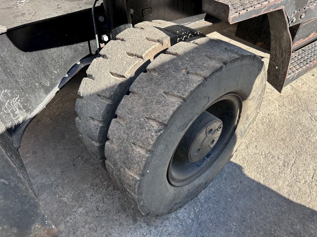 2012 Caterpillar M318 MH Material Handler