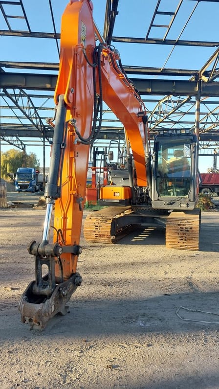 Doosan DX140LC-5 Crawler Excavator