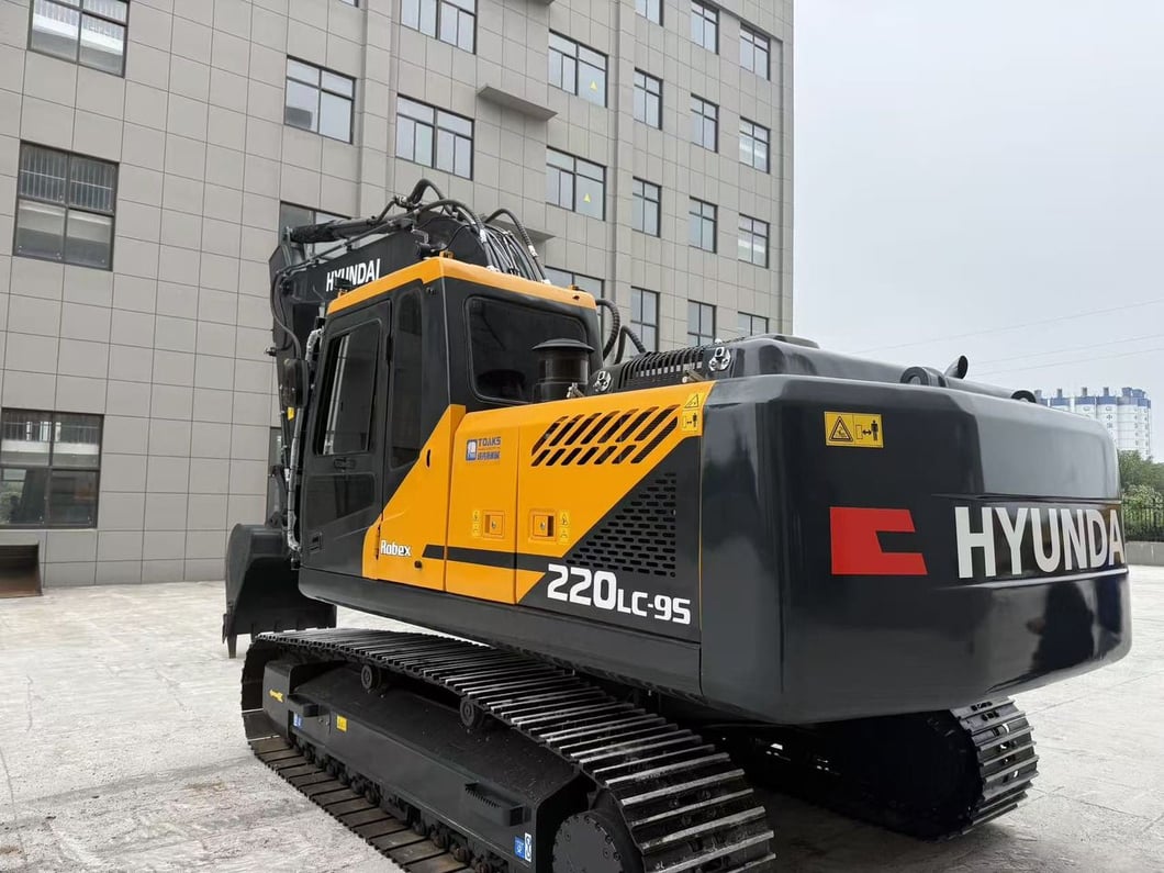 2023 Hyundai R220LC-9S Crawler Excavator