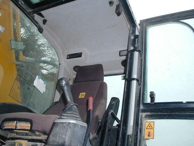 2015 JCB JS220LC Crawler Excavator