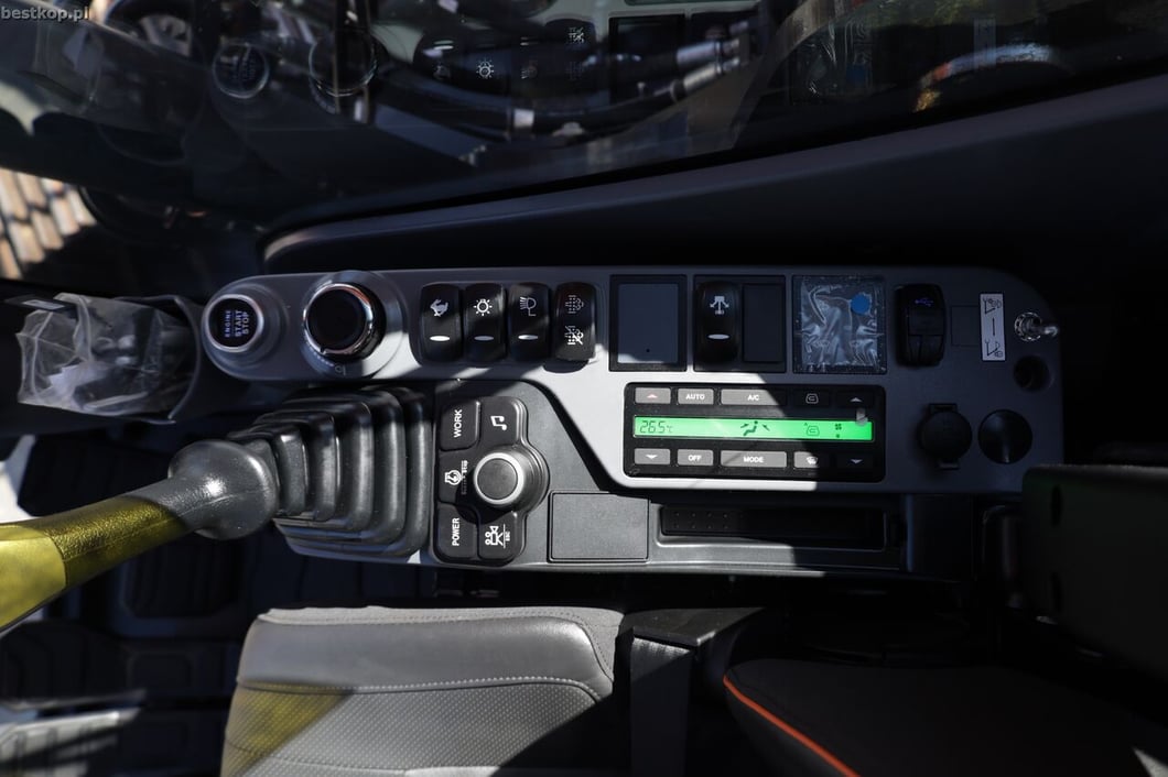 2022 Doosan DX225LC-7 Crawler Excavator