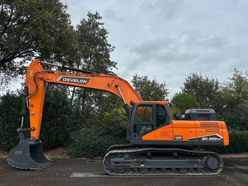 2025 Develon DX300LC-7M Crawler Excavator